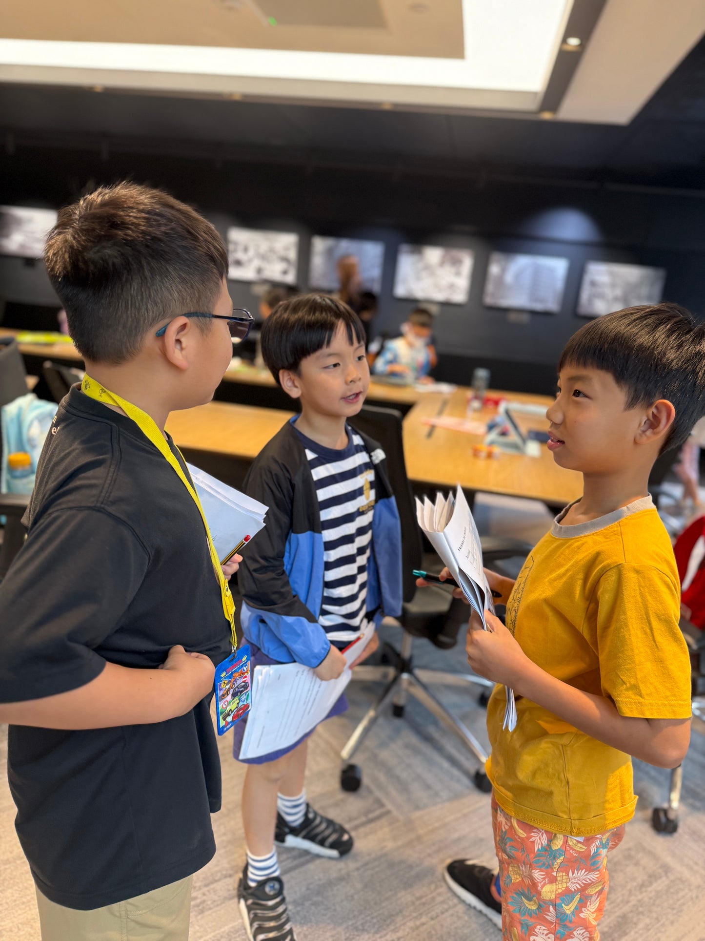 Junior Anchors of Joy: A Holiday Adventure | 冬日新聞小主播 (Age 6-8)