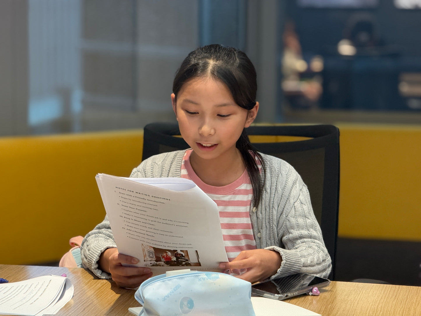 Junior Anchors of Joy: A Holiday Adventure | 冬日新聞小主播 (Age 6-8)