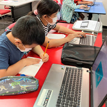 Load image into Gallery viewer, Storytelling with Scratch | 編程學英語 (Ages 6-8)
