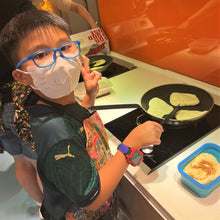 Load image into Gallery viewer, Little Master Chef | 小小烹飪大師 (Ages 8-13)
