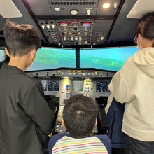 Load image into Gallery viewer, Little Captain | 小小機長體驗營 (Ages 8-13)
